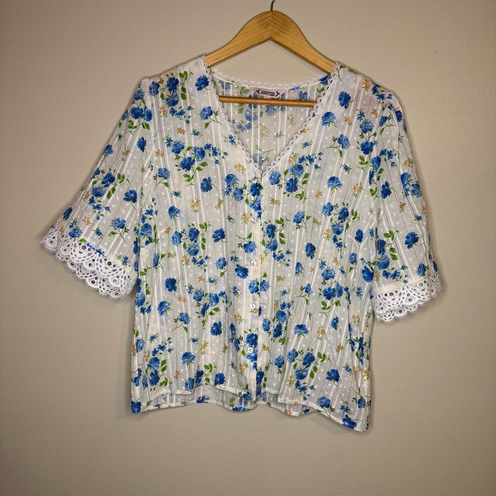 Nanette Lepore Blue Floral Blouse with Lace Trim Size L